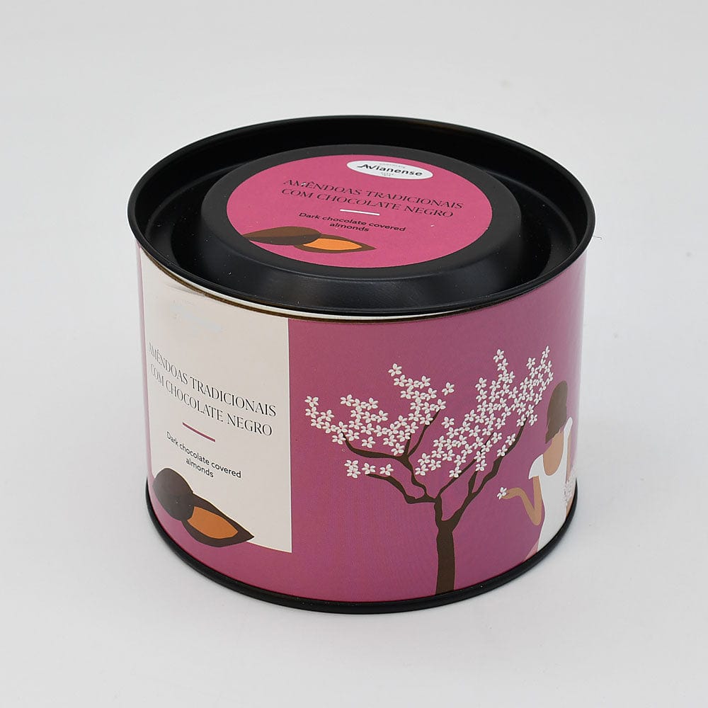 Amandes portugaises enrobées de chocolat noir Amandes grillées enrobées de chocolat noir