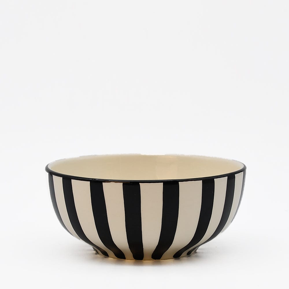 Bol à céréales en céramique portugaise I Vaisselle du Portugal en ligne Bol à céréales rayé "Costa Nova Mar" 16cm - Noir