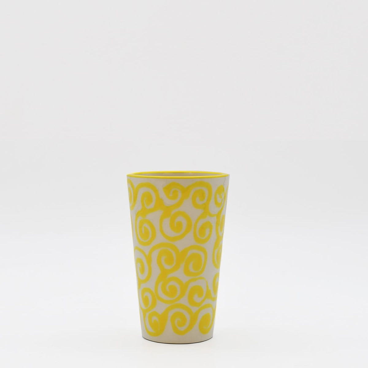 Mug Tourbillon jaune & crème en céramique artisanale Mug “Redemoinho” - Jaune