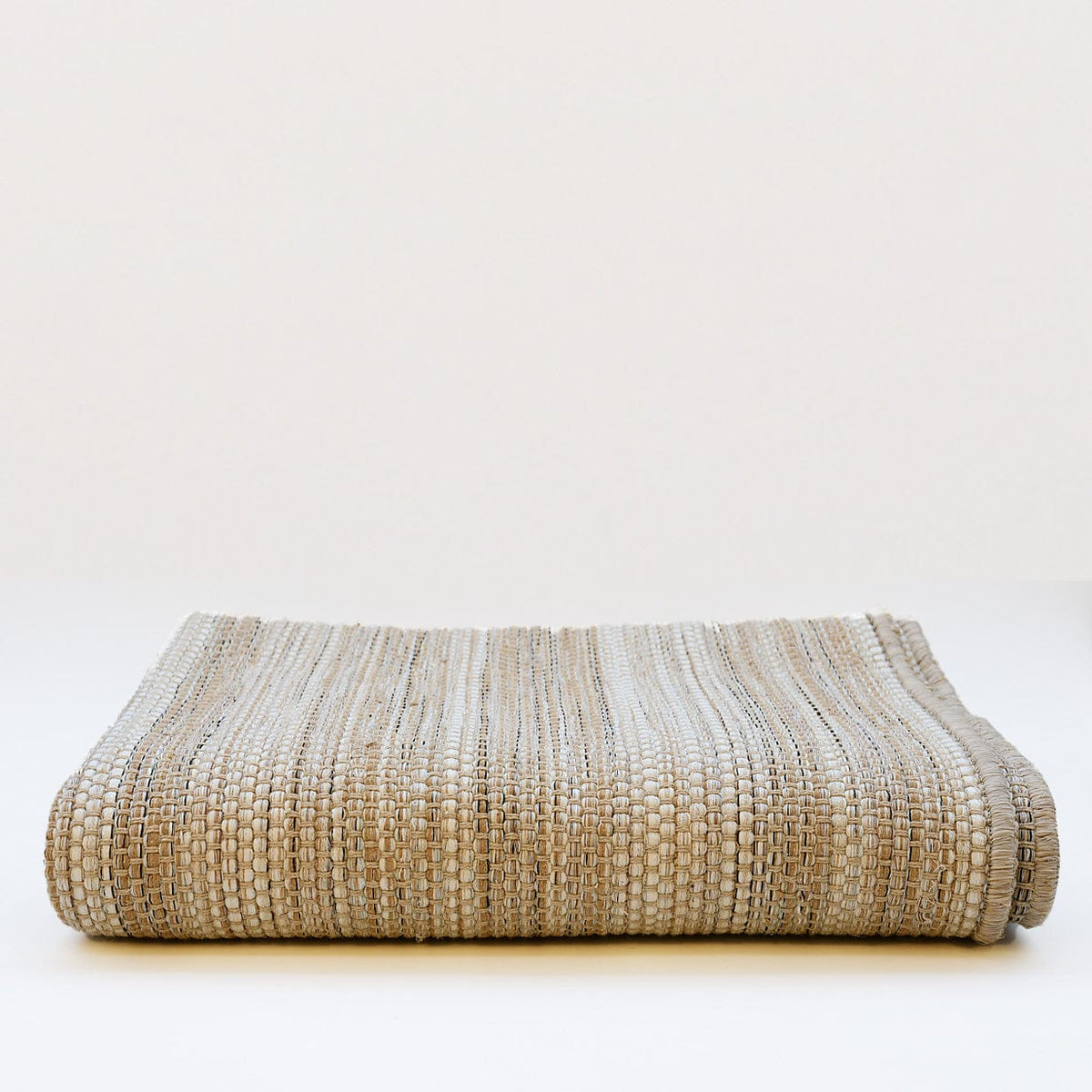 Tapis beige en fibres mélangées I Fabrication artisanale portugaise Tapis en fibres mélangées - Beige