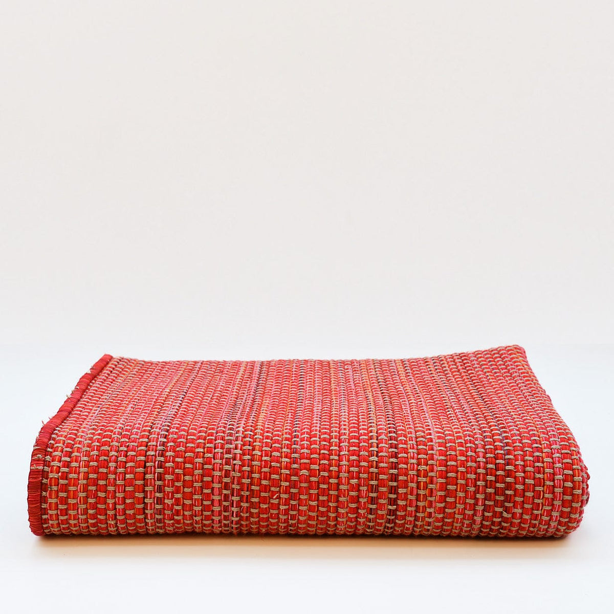 Tapis rouge en fibres mélangées I Fabrication artisanale portugaise Tapis en fibres mélangées - Rouge