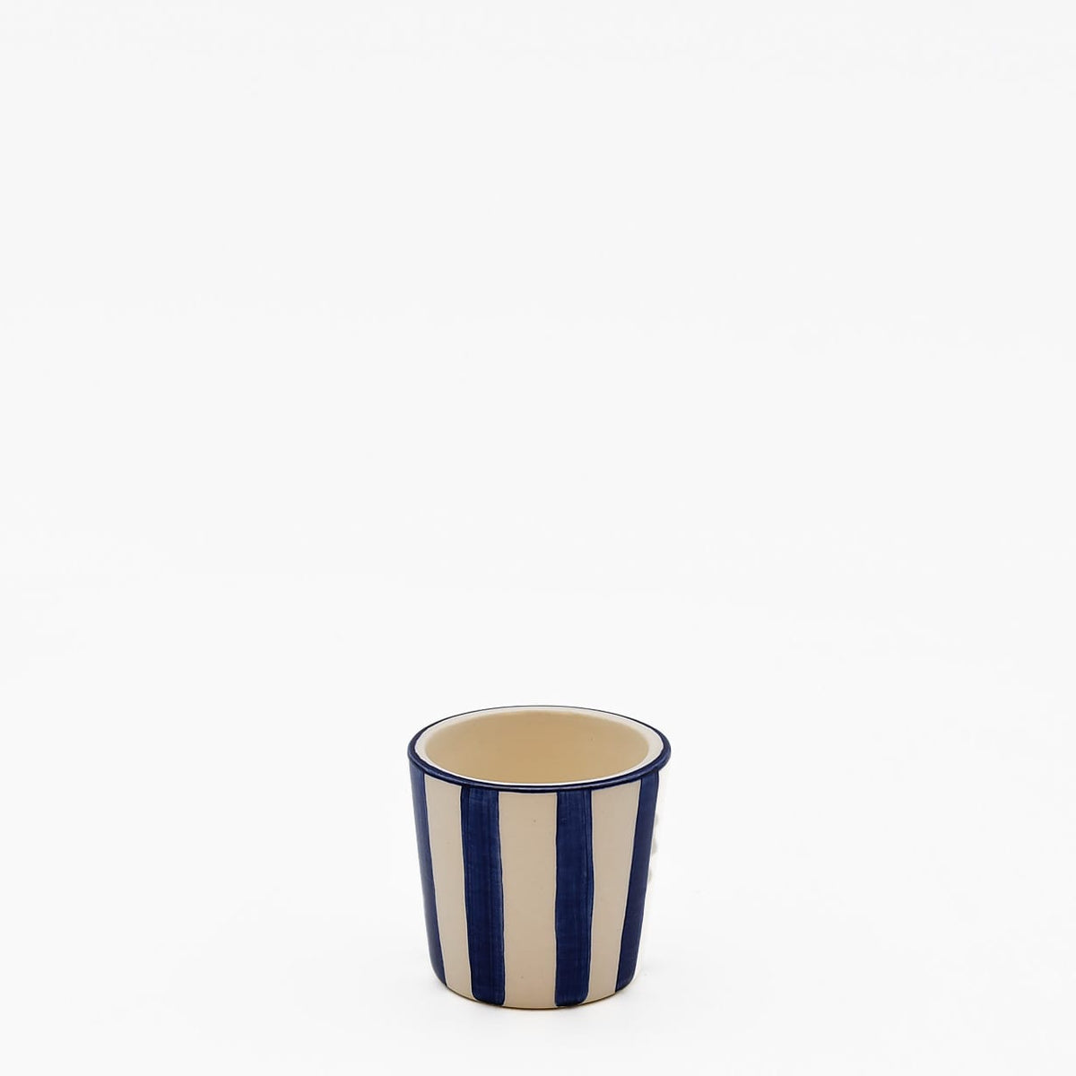 Tasse espresso Costa Nova artisanale bleue peinte main Tasse à espresso rayée "Costa Nova Mar" - Bleu