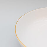 Assiette creuse en porcelaine blanche à bord doré – Fabriquée au Portugal Assiette creuse en porcelaine "Resonance"