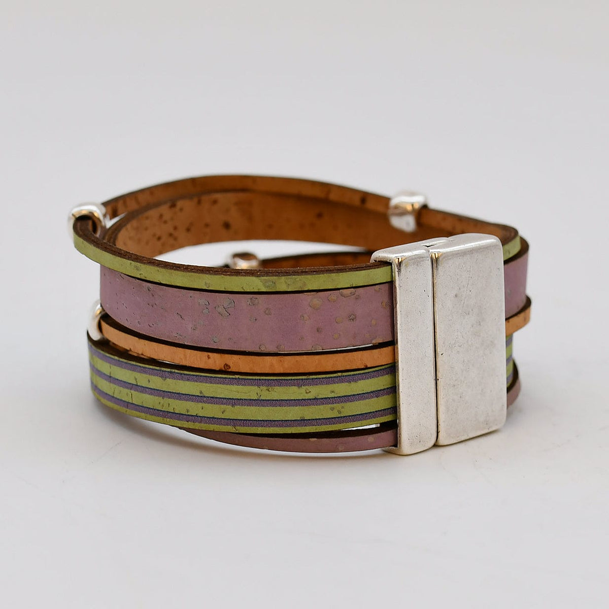 Bracelet en liège artisanal – Élégant, vegan et unique Bracelet en liège