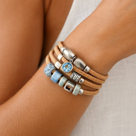 Bracelet en liège artisanal – Élégant, vegan et unique Bracelet en liège et perles