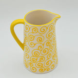 Carafe Tourbillon jaune en céramique artisanale Carafe “Redemoinho” - Jaune