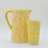 Carafe Tourbillon jaune en céramique artisanale Carafe “Redemoinho” - Jaune