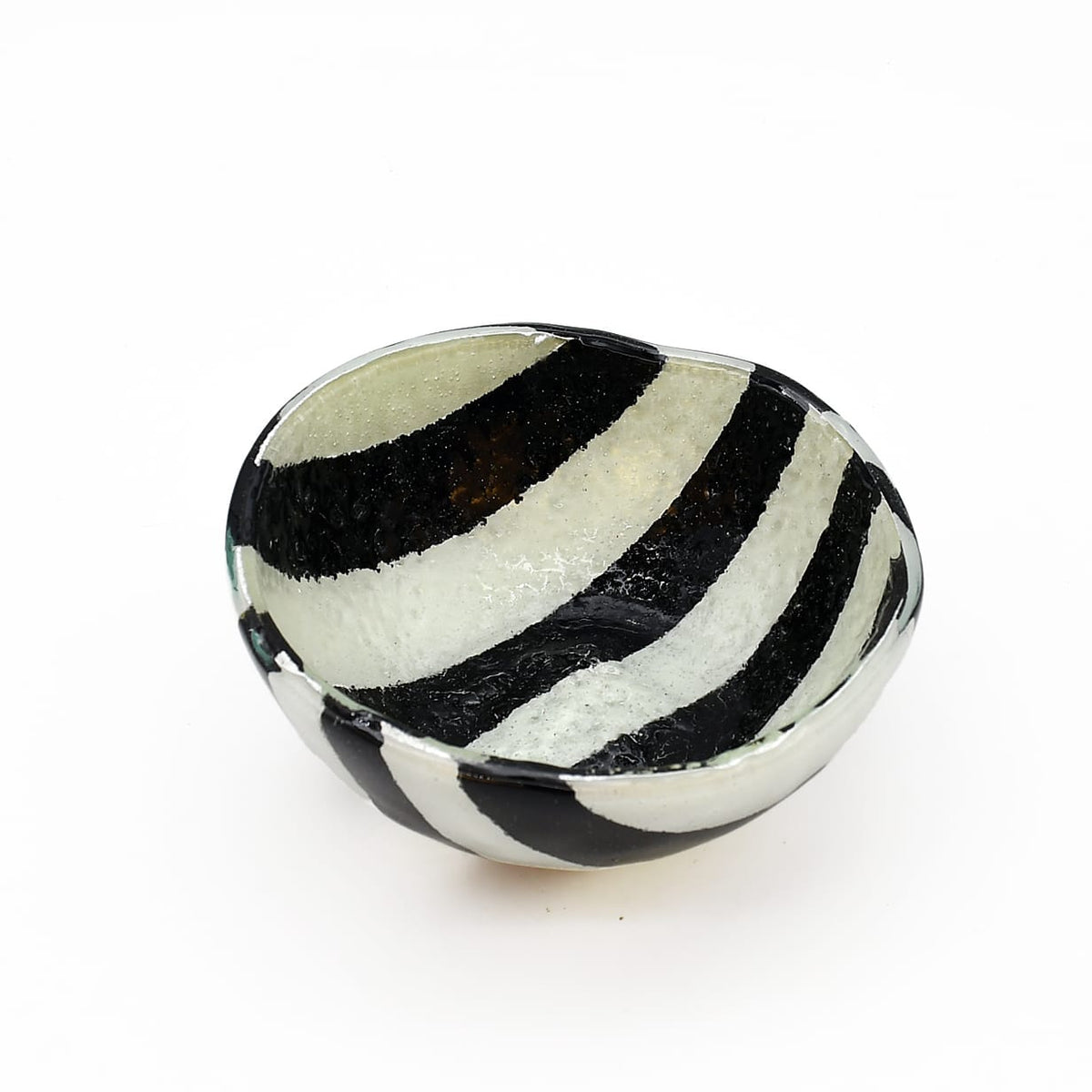 Petit bol en verre de Marinha Grande noir & blanc I Artisanat portugais Saladier en verre "Marinha Grande" - Noir