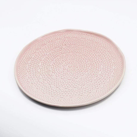 Assiette en céramique rose I Motifs dentelles portugaises Assiette "Carimbada" rose - 27 cm