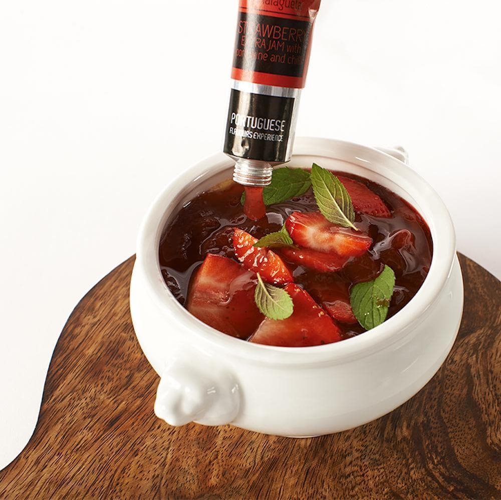 Box set of 3 jams with Portuguese alcohol