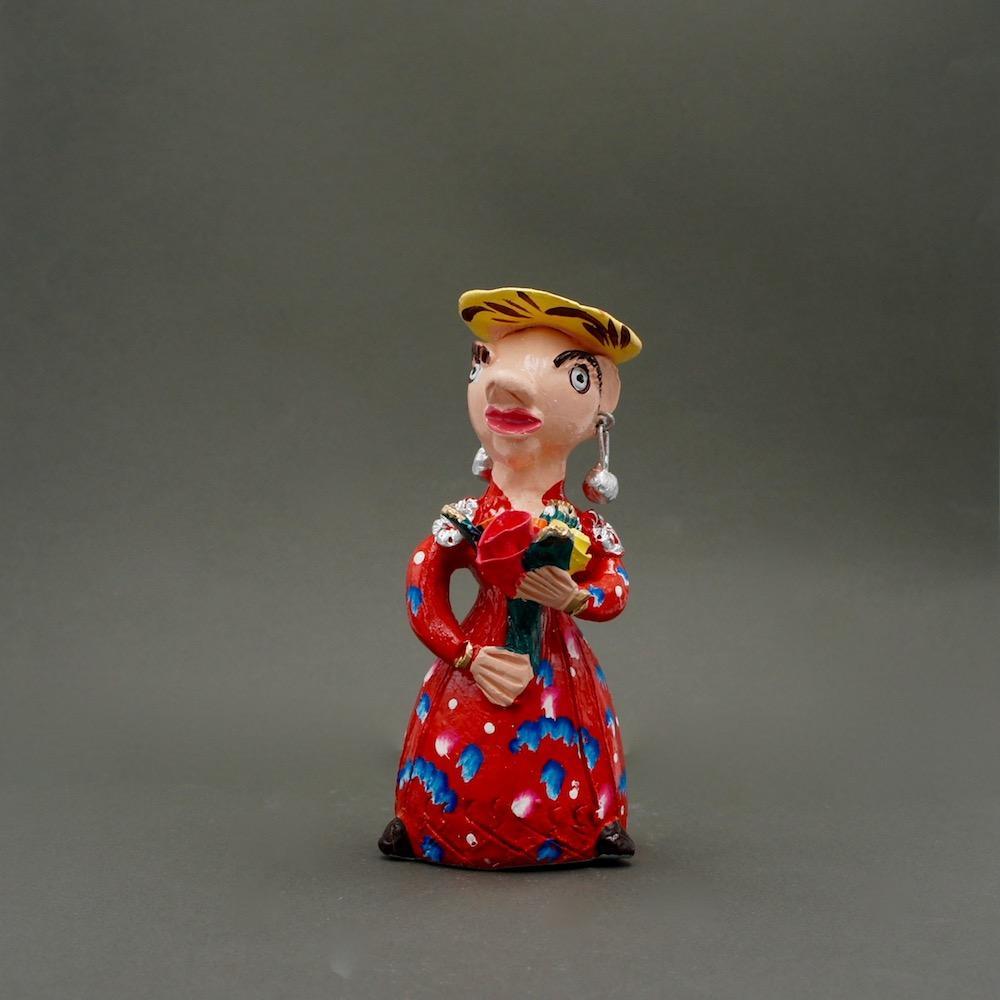 Boneca com flores 20 cm - Jùlia Côta