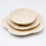 Keramikteller in Kohlform 31 cm – Off-White