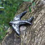 Hirondelle traditionnelle en céramique noire